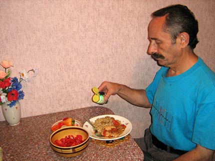 �����fz ����������m