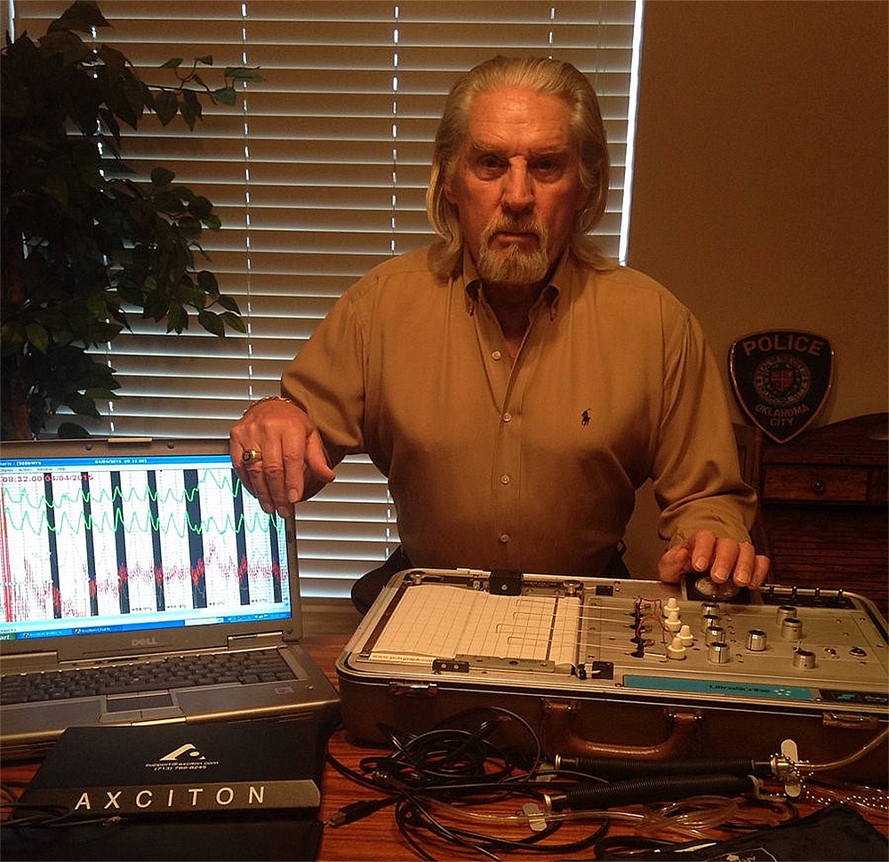 Дуглас Джин Уильямс, известный критик полиграфа