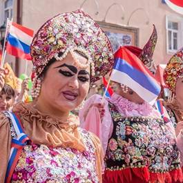 � ���� � ��������� ����