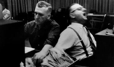 ����������� �������� Stanley Milgram's obedience experiments 